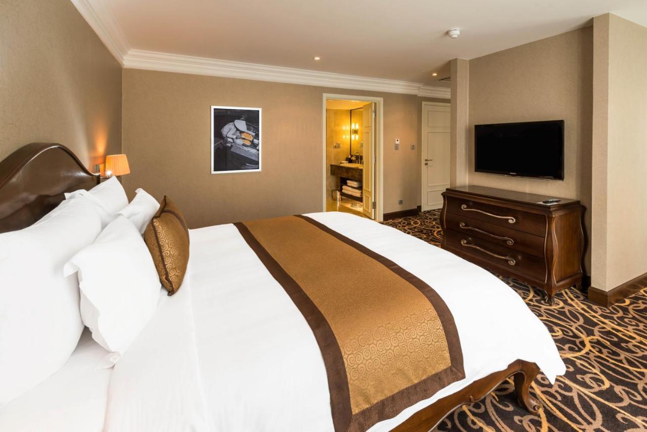 Eastin Grand Hotel Saigon Cidade de Ho Chi Minh Exterior foto A bedroom at the hotel