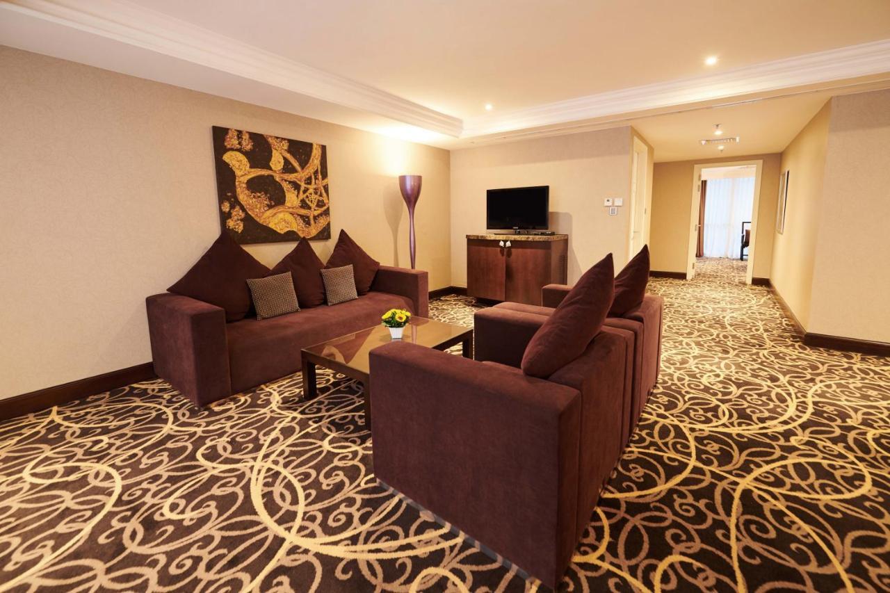 Eastin Grand Hotel Saigon Cidade de Ho Chi Minh Exterior foto A suite at the hotel