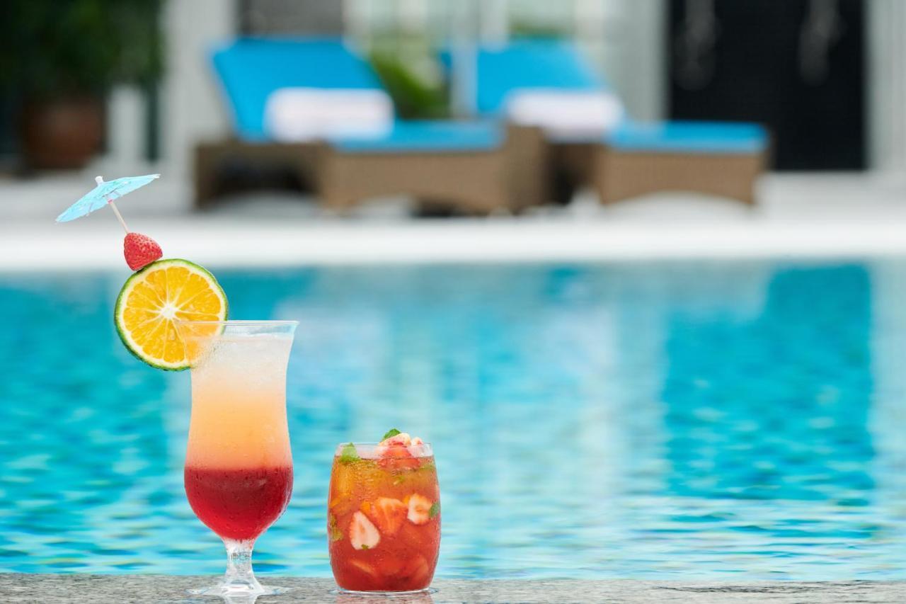 Eastin Grand Hotel Saigon Cidade de Ho Chi Minh Exterior foto Poolside drinks