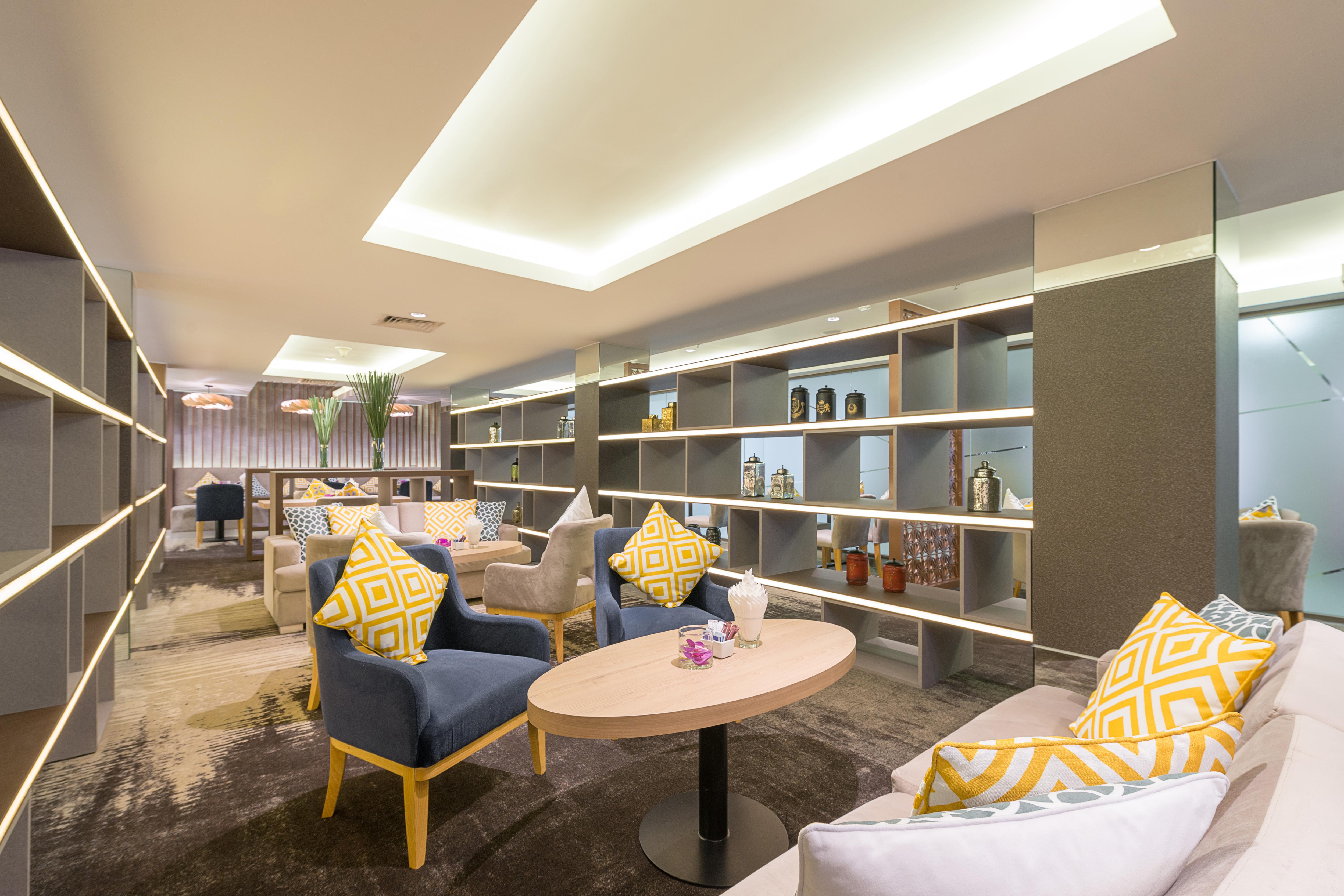 Eastin Grand Hotel Saigon Cidade de Ho Chi Minh Exterior foto The Royal Orchid Lounge at Suvarnabhumi Airport