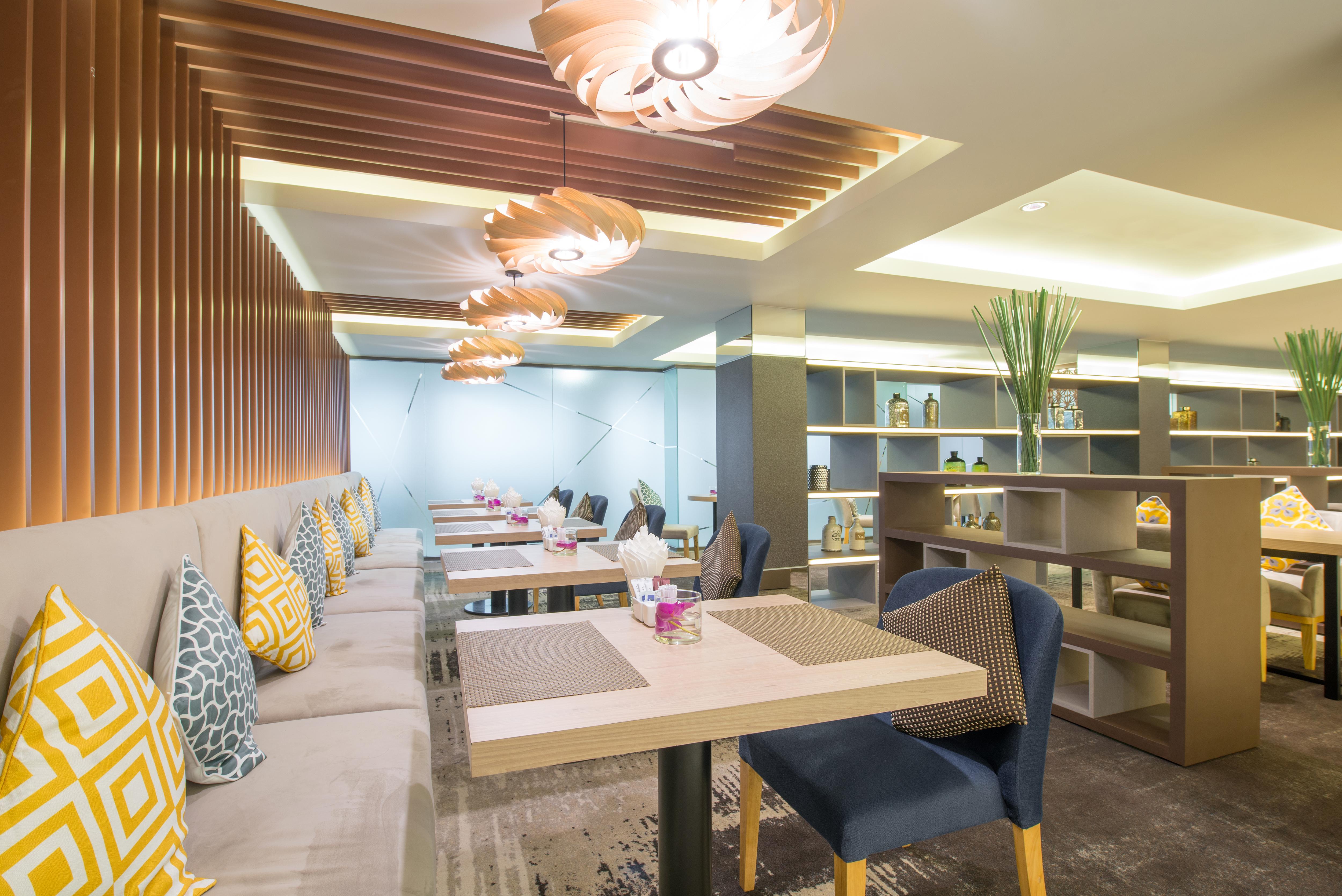 Eastin Grand Hotel Saigon Cidade de Ho Chi Minh Exterior foto The interior of the lounge
